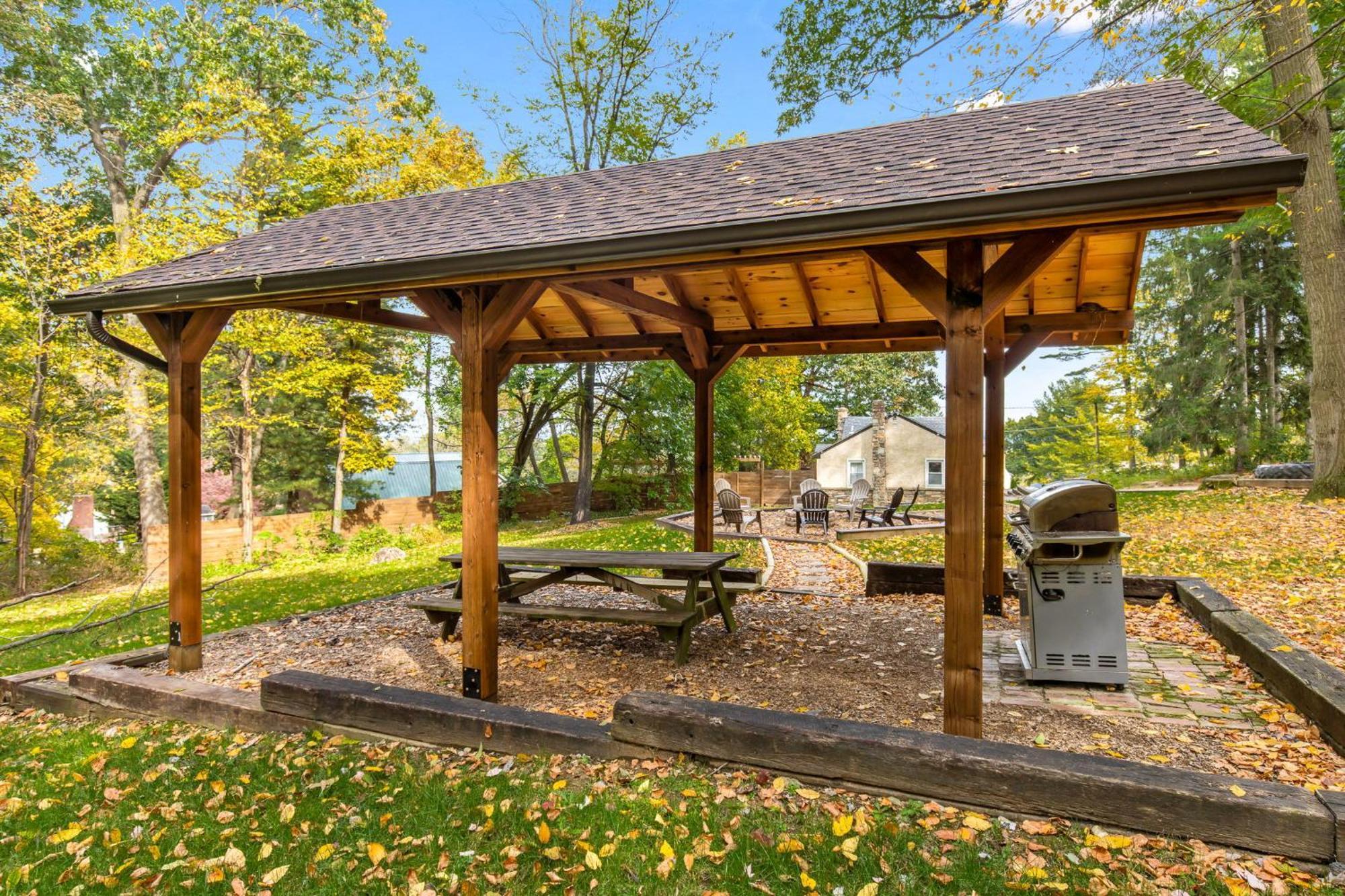 Апартаменти 5 Bd W Hottub - Mins To Hunting Hiking & Fishing New Providence Екстер'єр фото